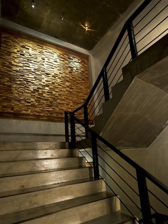 Hotel Thapae Loft à Chiang Mai Extérieur photo