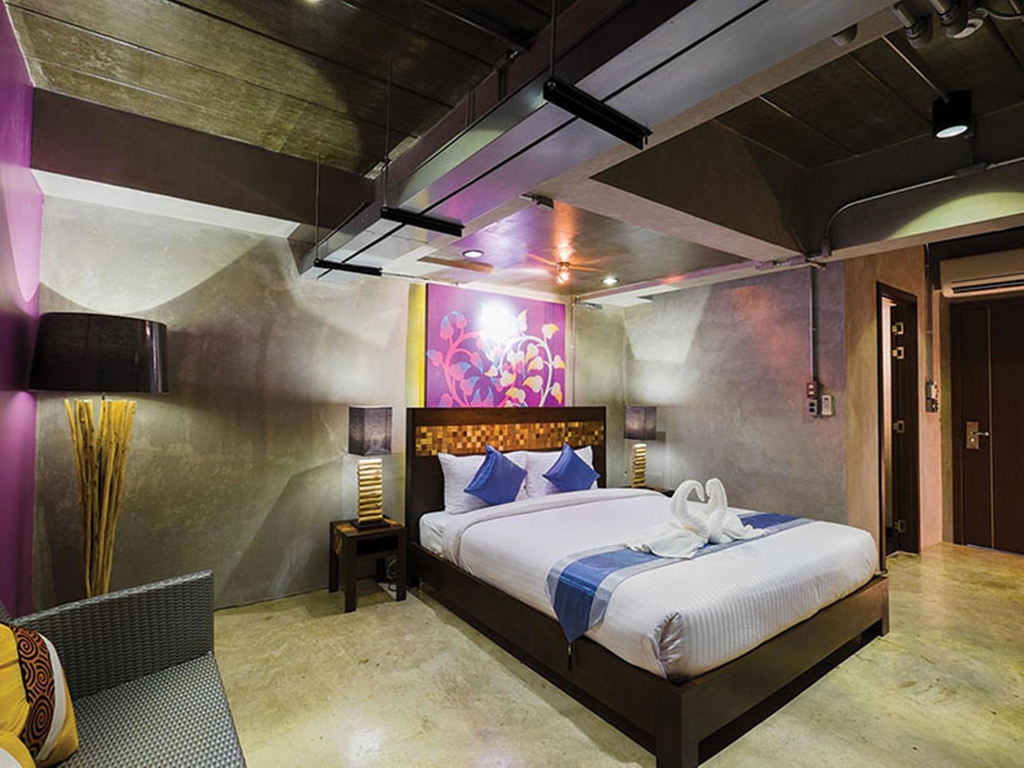 Hotel Thapae Loft à Chiang Mai Extérieur photo