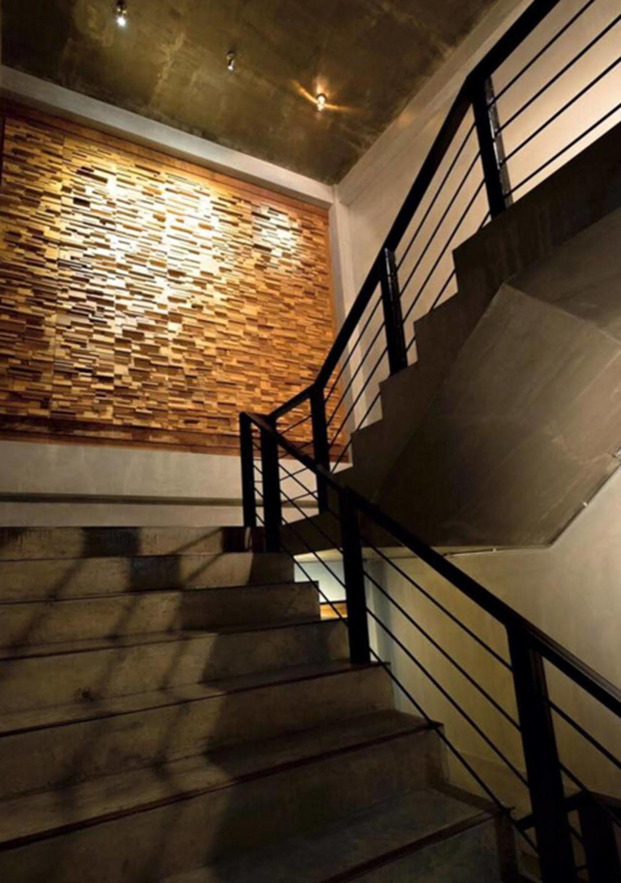 Hotel Thapae Loft à Chiang Mai Extérieur photo
