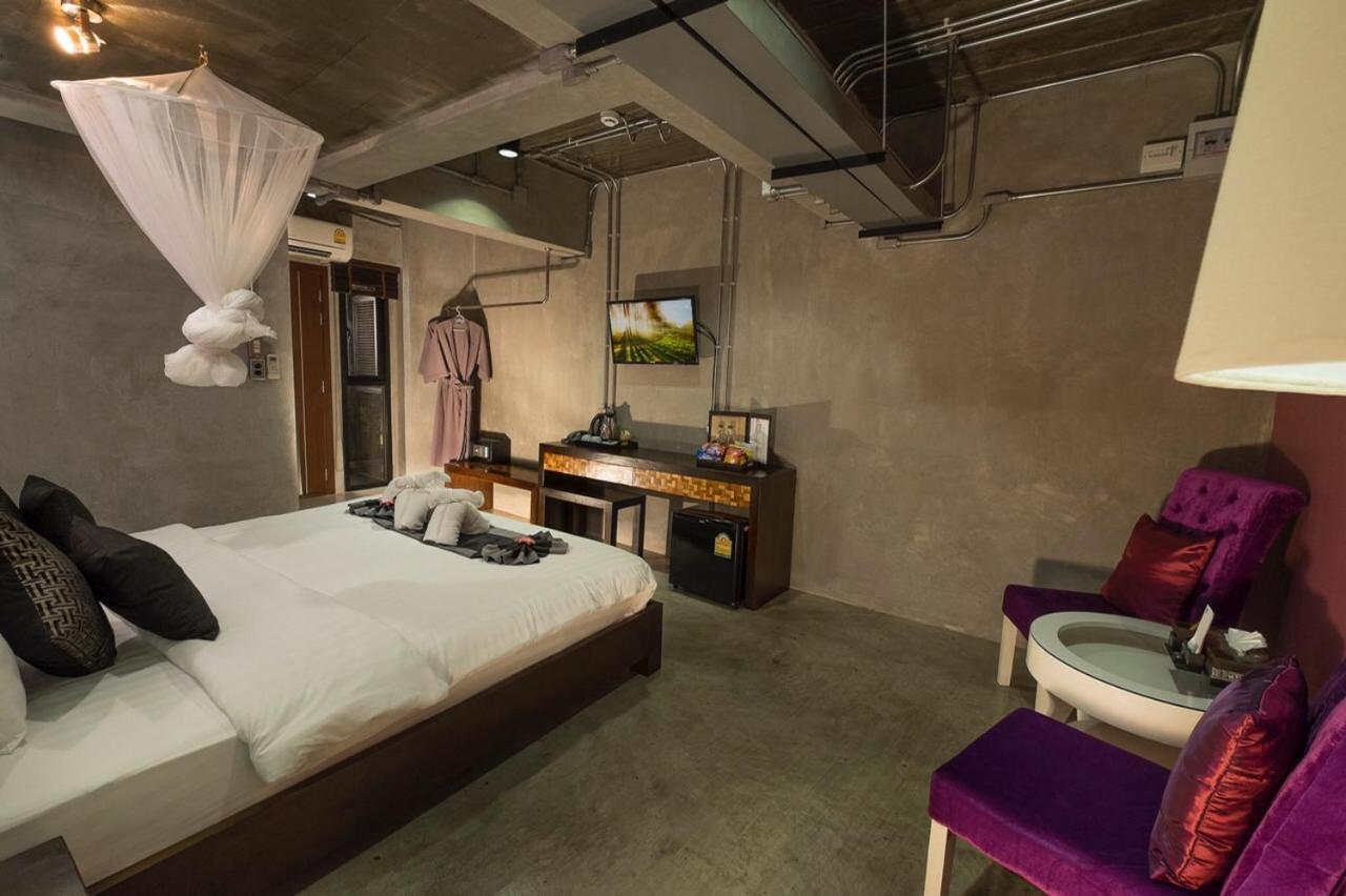 Hotel Thapae Loft à Chiang Mai Extérieur photo