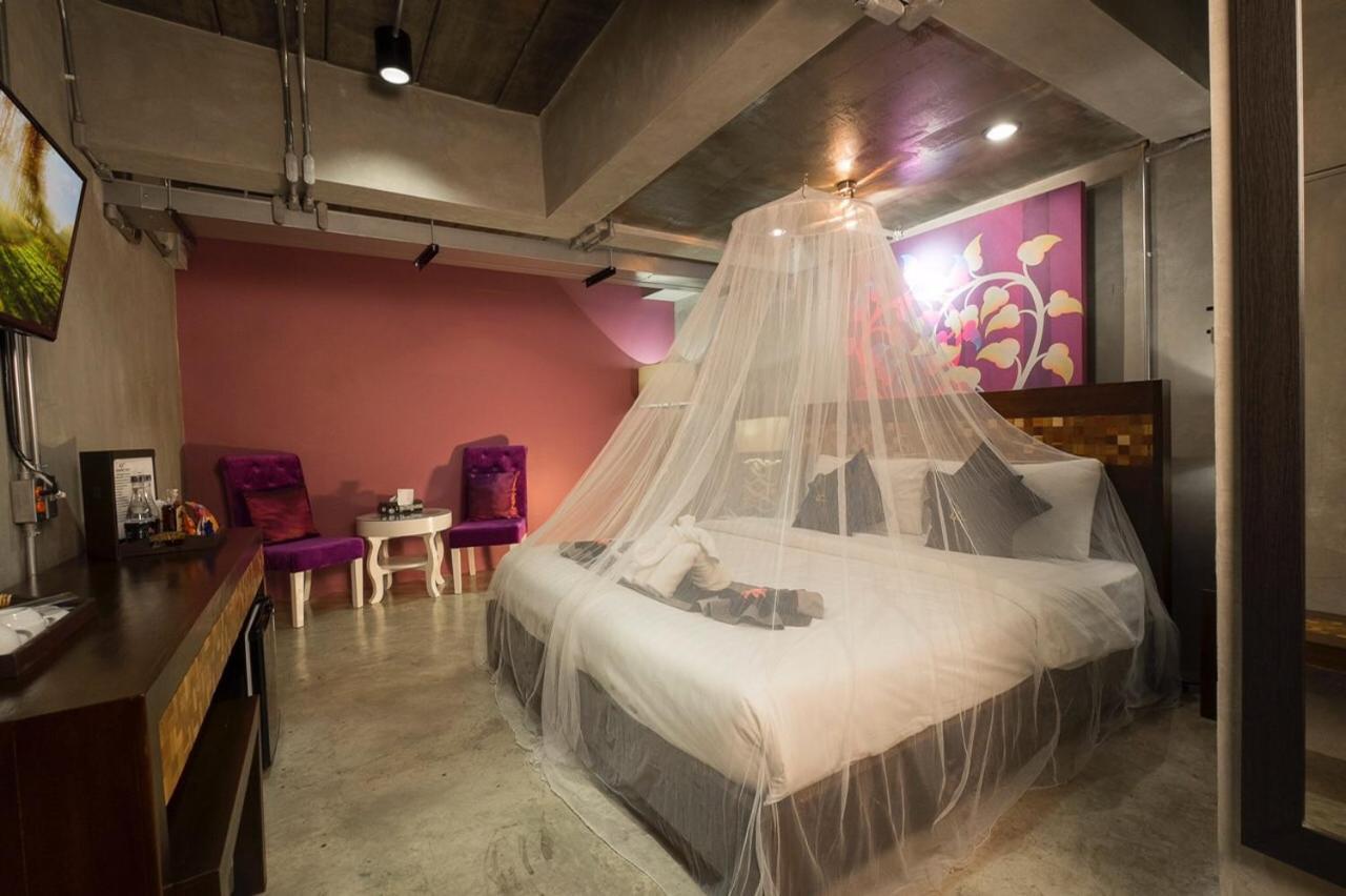 Hotel Thapae Loft à Chiang Mai Extérieur photo